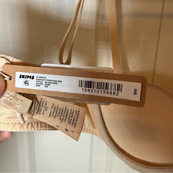 Skims Ultimate Push-up Strapless Bra - Picture 4 of 5